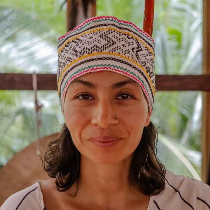 negar-healer-curandera-tabaquera-templo-del-tigre Negar, Curandera Tabaquera at Templo del Tigre, leading plant medicine dietas in Costa Rica